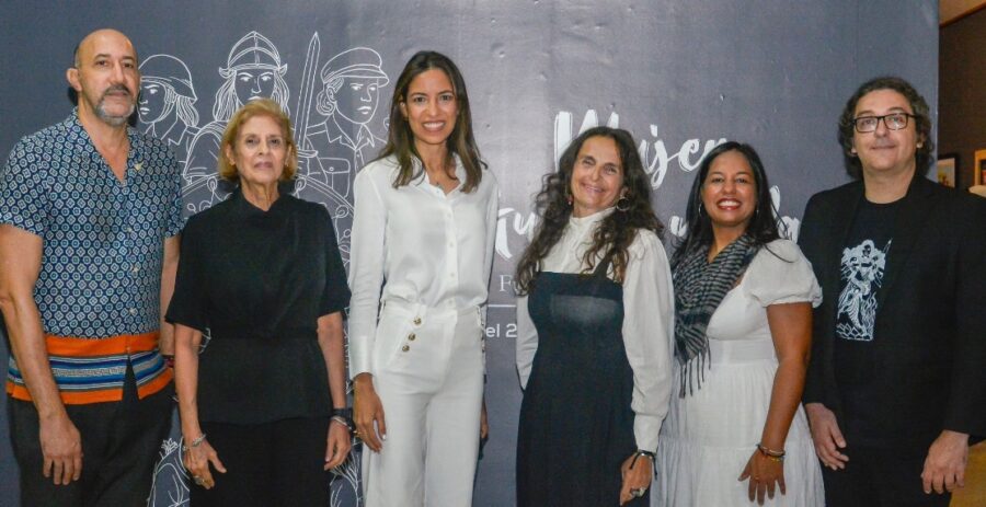 José Manuel Antuñano, Ingrid González, Melany Rodríguez, Lena Riley, Rosario Grullón y Karim López.