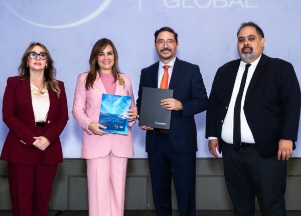 Lissette Dummit,  Laura Peña Izquierdo,  Francisco Salas y  Javier A. Suárez A.