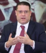 Eduardo Sanz Lovatón (Yayo) responde a una pregunta ayer en el almuerzo. José de León