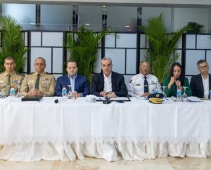 Abinader en la Policía