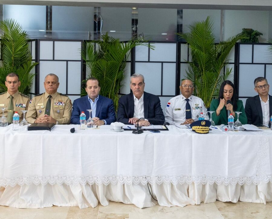 Abinader en la Policía