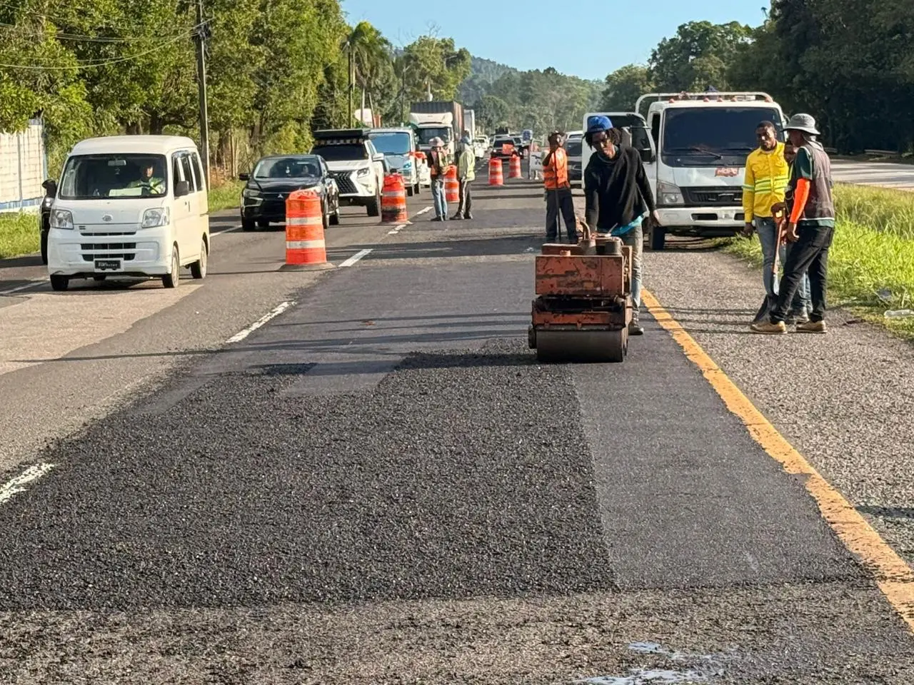 Obras Públicas repara calles del Gran Santo Domingo afectadas por las lluvias