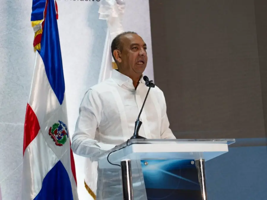 Coordinador Gabinete Transporte, Deligne Asención.