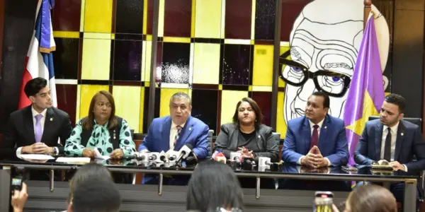 Diputados del PLD opuestos a que se elimine la cesantía