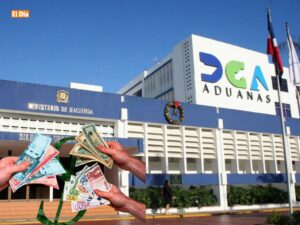 Aduanas y Contraloría supervisan divisas.