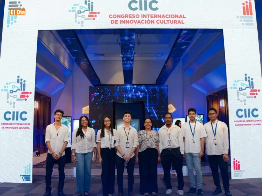 Estudiantes del ITLA.