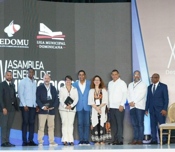 Federación Dominicana de Municipios y Liga Municipal Dominicana en foro de desarrollo territorial.