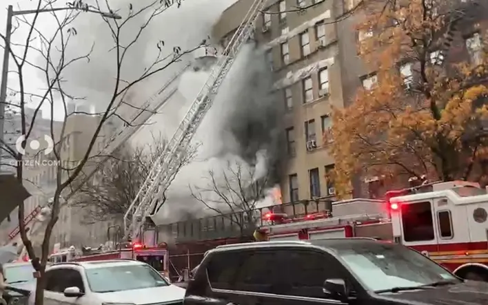 Fuego en edificios de New York.