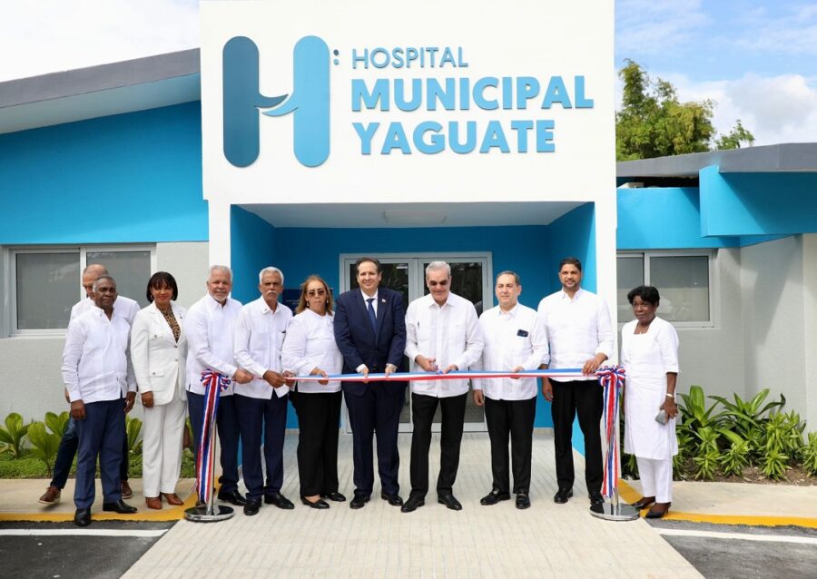 Inauguración hospital Yaguate