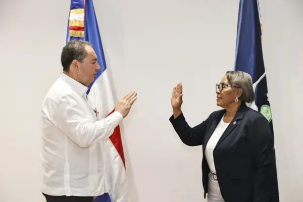 Juramentación de María Virtudes Méndez