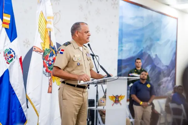 El ministro de Defensa, Carlos Fernández Onofre