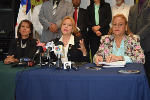 Rueda de prensa 01 (1)