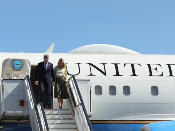 Avión en el que viaja Pete Hegseth, secretario de Defensa de los Estados Unidos. Elieser Tapia