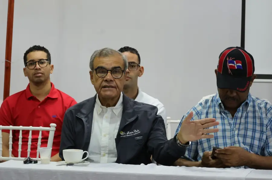 Senén Caba advierte sobre posible repunte de enfermedades infecciosas tras las constantes lluvias que han caído en el país. Franklin Santana.