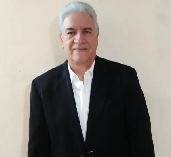 Tomas d. Guzmán-columnista-economista