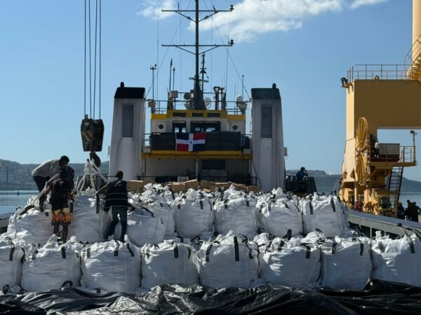 Ayuda humanitaria Jamaica y Cuba