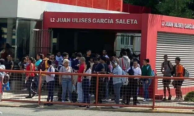 caos metro apagon