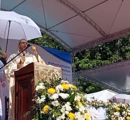Arzobispo coadjutor de Santo Domingo, Carlos Morel Diplán.