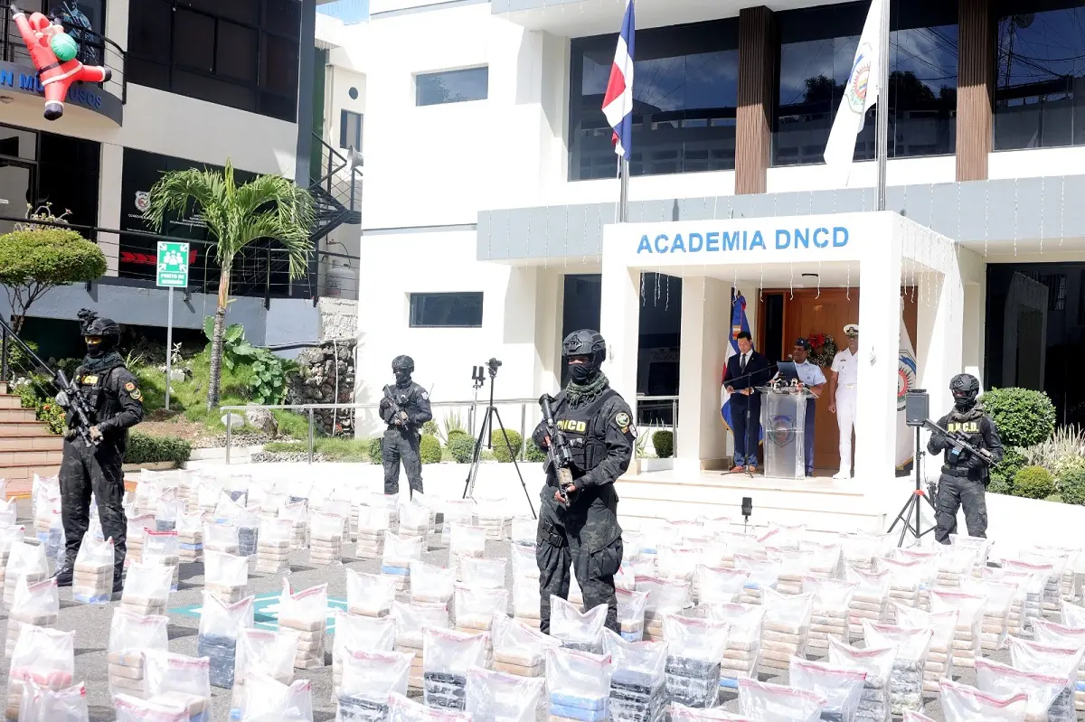 Mayor golpe al narcotráfico de 2025: DNCD decomisa 1.5 toneladas de coca en Peravia