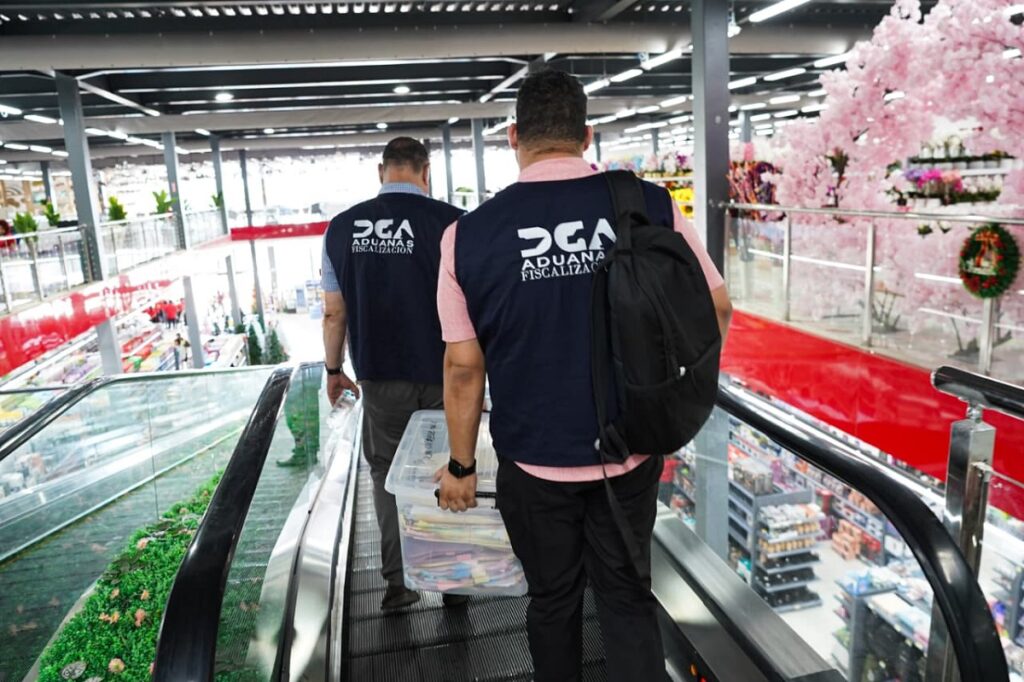 aduanas-tiendaschinas azua