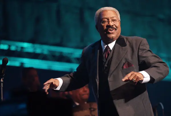 El director de la legendaria orquesta de salsa El Gran Combo de Puerto Rico, Rafael Ithier, en una fotografía de archivo.