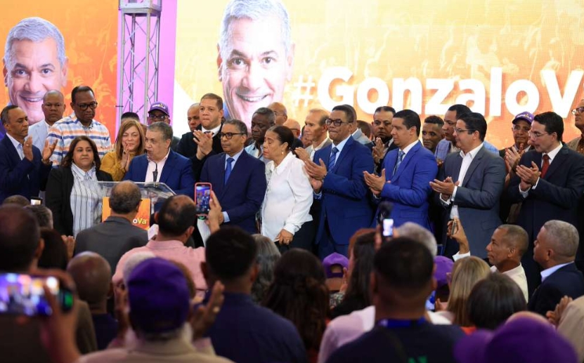 El diputado Gustavo Sánchez estuvo al frente del grupo.