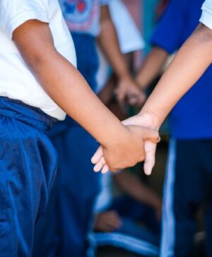 La organización exhorta evitar la violencia.