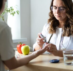 Se proyecta que la cifra de pacientes aumentará a 52 millones para el año 2050.