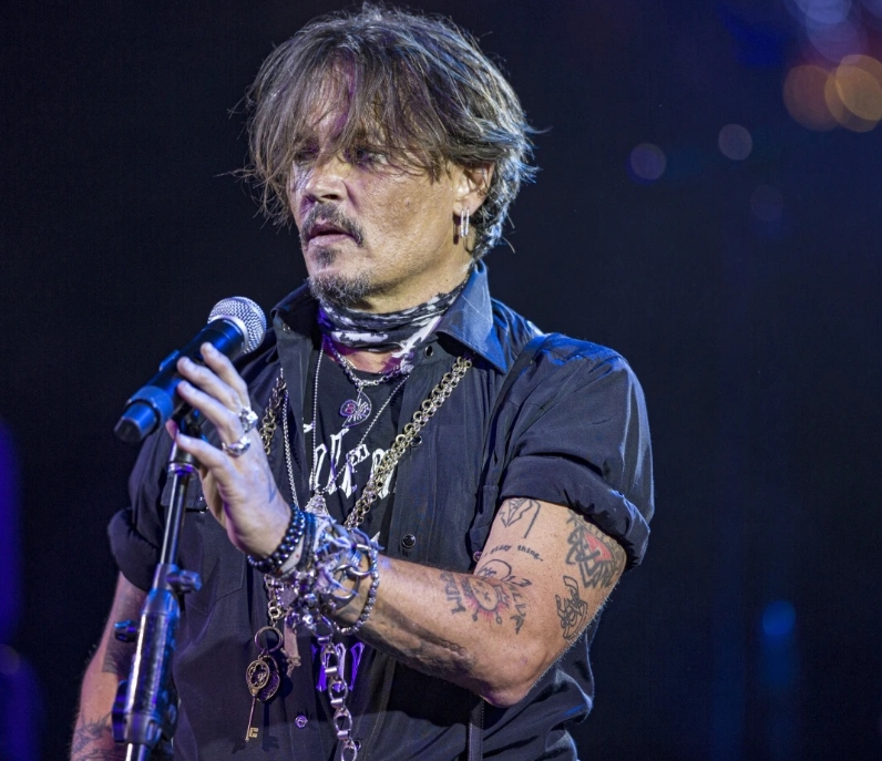 El actor y cantante Johnny Depp  llevará su arte a Tokio