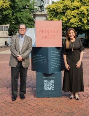 Felipe Vicini  y Carolina Mejía durante la inauguración.