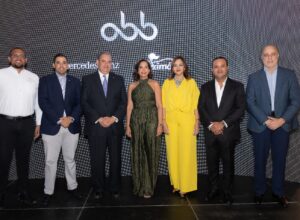 Fausto Infante, Hanoc Reyes, Freddy Simó, Merabrahamir Cordero, Josefina González, Osiris Berroa y Omar Rojas.