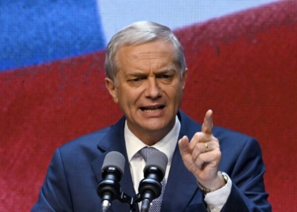 José Antonio Kast prometió hacer deportaciones masivas.