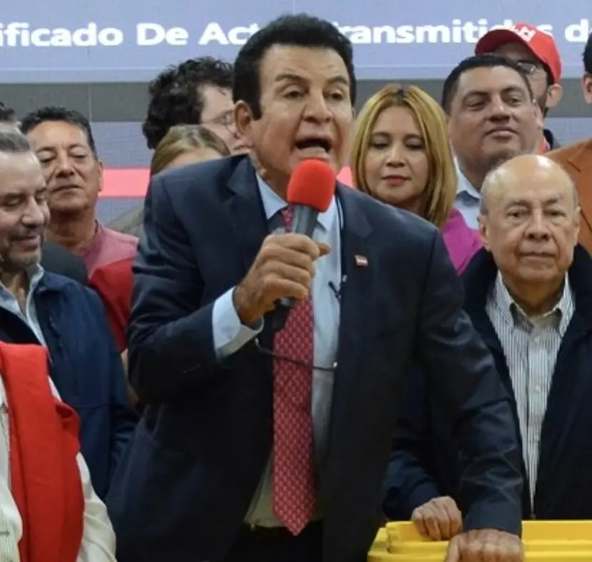 Salvador Nasralla cuestiona proceso de conteo de votos.