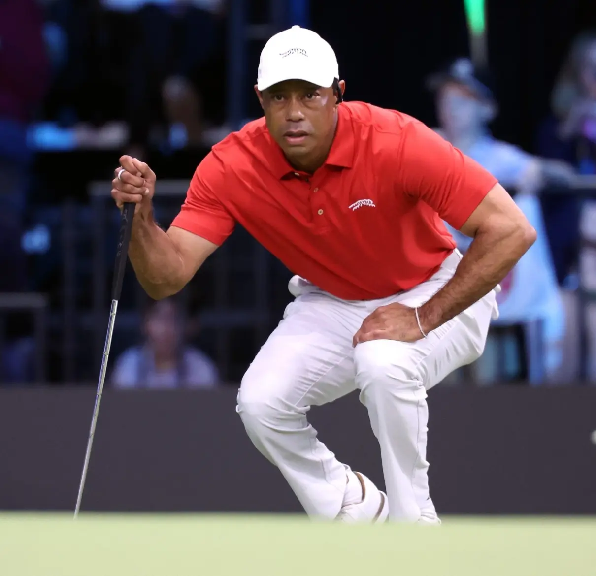 Tiger Woods le dijo al agente que estaba "hablando con el presidente", según la cámara