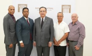 Próspero Eloy Pérez, Isidro E. Pérez, Héctor Valdez Albizu, Heriberto Parra y Rafael Elías Fernández.