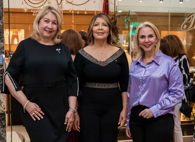 Evelyn Chamah, Rita Soriano y Leiko Ortiz.