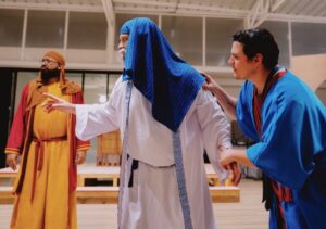 Una escena de la pieza teatral El  Enviado, que se presentará en Escenario 360 de la plaza Galería 360.