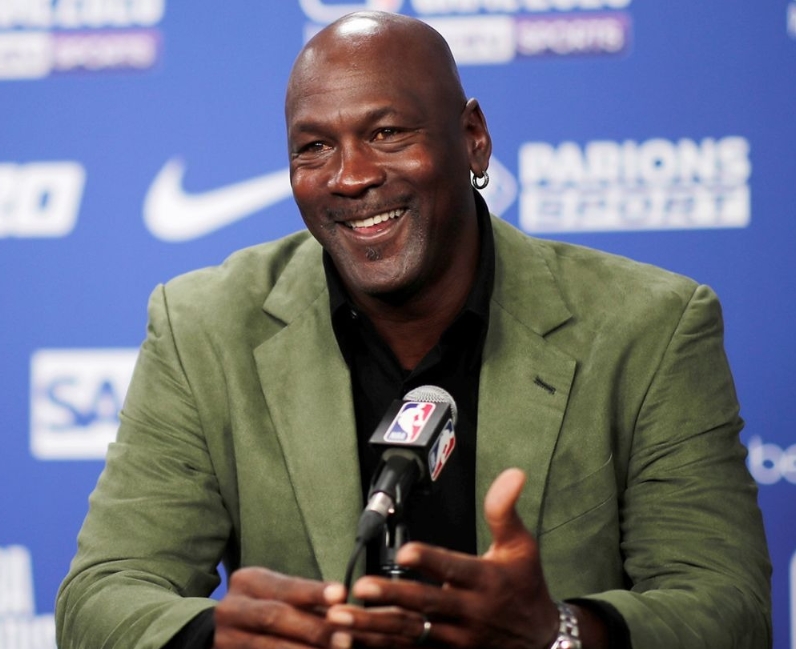 Michael Jordan sigue en litis con los ejecutivos de la Nascar.