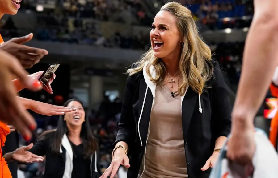 Becky Hammon, está haciendo historia en el baloncesto, desde hace más de cinco años.