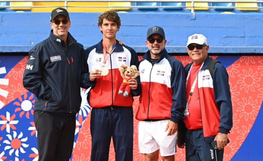 Peter Bertran, al momento de ser premiado con el bronce en los Juegos Bolivarianos 2025.