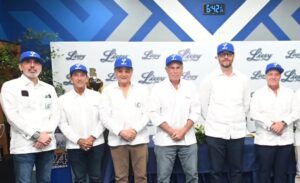 La Junta Directiva de los Tigres del Licey, que encabeza Miguel Guerra, como presidente.