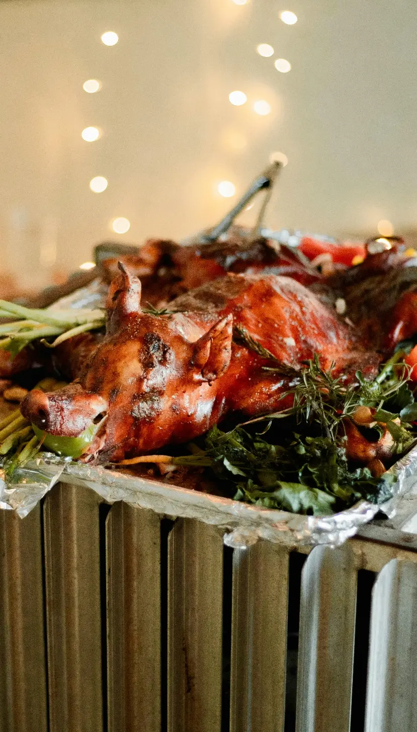 El protagonista de la cena es el pernil en su jugo.