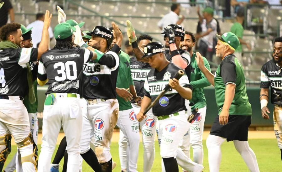 Las Estrellas están jugando muy bien.