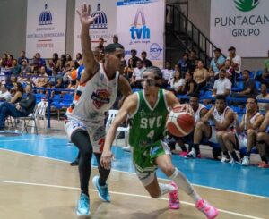 Roderick Guzmán, de Savica, fue factor clave en el triunfo.