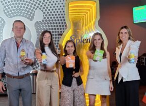 Luis Villanueva, Yaskana Valle, Gabriela Veras, Erika Rius y  María Puyo.