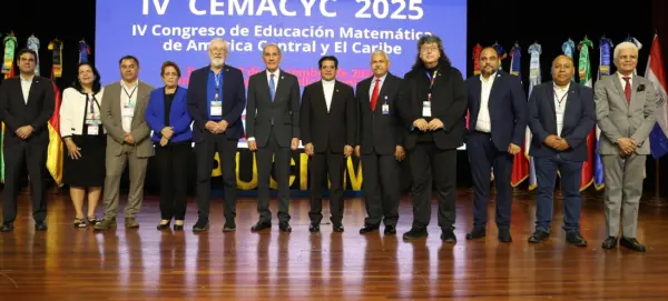 Ejecutivos de PUCMM y Redumate inauguraron el congreso en el auditorio de la Casa San Pablo.