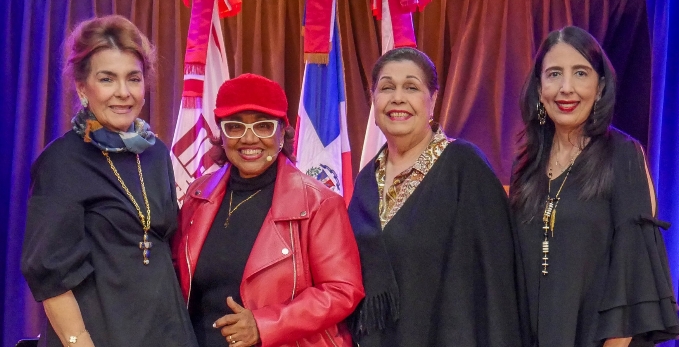 Maritza Bonetti, La Tía Nancy, Jenny  Podestá de Vásquez y Laura Díaz.