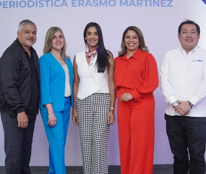 Ramón Bierd, Delia Olivares, Johanna Benoit, Emmabel de Jesús y Roberto Gallardo.