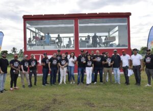 Maribel Bellapart, en el centro, junto al equipo de Agencia Bella.