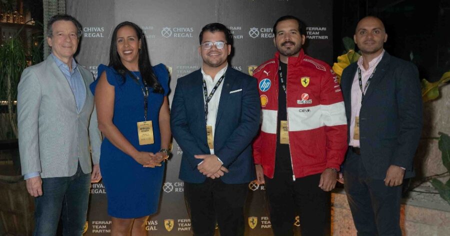 Ejecutivos de la marca durante el encuentro.